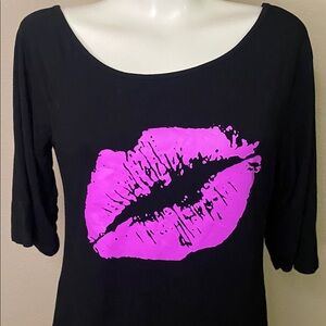 MagicMK Black and Purple Lip 👄💜 retro Print soft tunic top M